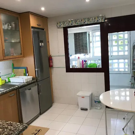 アパート 2 Bed - Sleeps 4 - Pool Patio Garden マルベーリャ