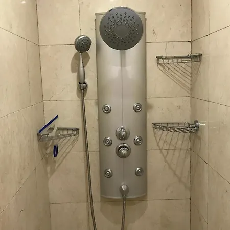 2 Bed - Sleeps 4 - Pool Patio Garden Appartement *