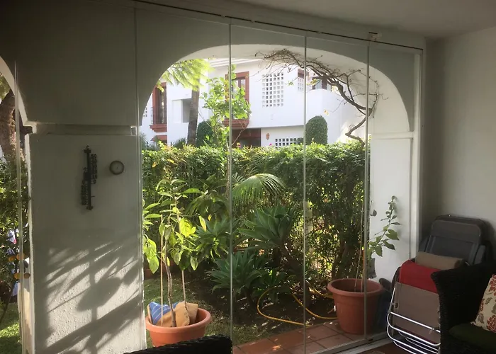 דירה 2 Bed - Sleeps 4 - Pool Patio Garden *