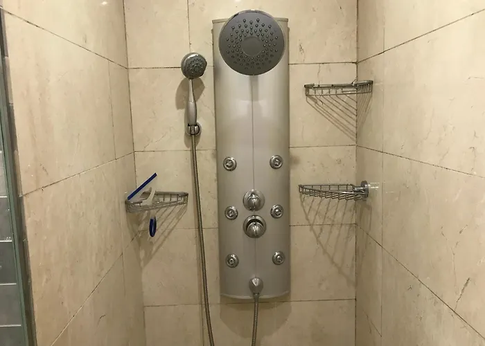 2 Bed - Sleeps 4 - Pool Patio Garden Διαμέρισμα *