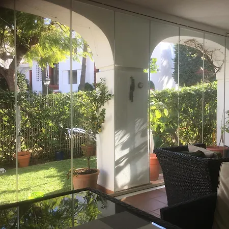 2 Bed - Sleeps 4 - Pool Patio Garden Апартаменти *